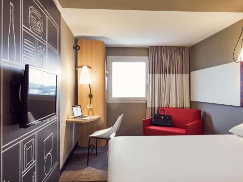 1 double bed, 1 sofa bed