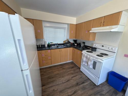 Vancouver Cozy Room Near Knight St, 7 Min from Downtown, Free Parking – khách sạn tại Kensington-Cedar Cottage
