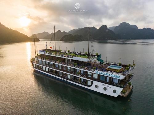 Exterior view of La Casta 5-Star Cruise 2D1N - Lan Ha Bay - Jacuzzi