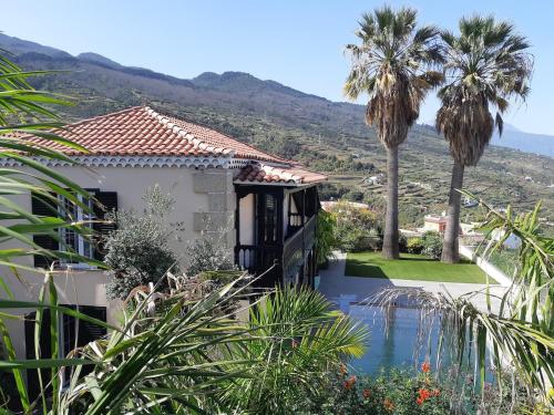 Villa Casa de las Viñas, views of the Teide and the sea gîte à louer Tosca de Ana María
