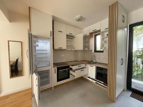 Apartments Visi Monte in Будва