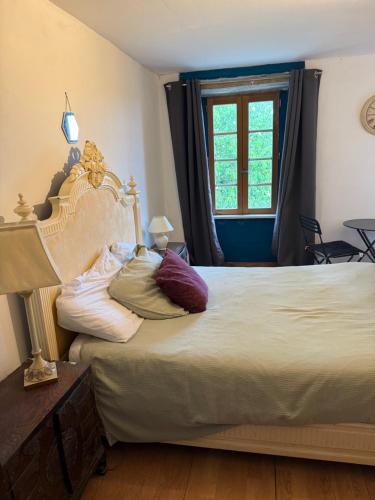 chambre d'hote a la ferme in Сан-Дені-ле-Гаст