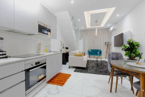 บริการและสิ่งอำนวยความสะดวก, 233 Boulevard by QUAO REALTY in ลาบาดี