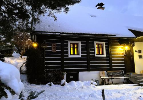 Stylová roubenka u svatého Huberta v Podkrkonoší (Stylova roubenka u svateho Huberta v Podkrkonosi) in Benešov u Semil
