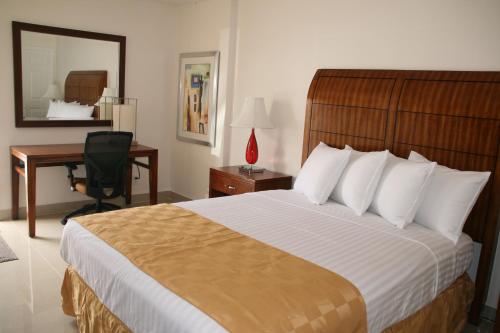 Capri Apartments Image 18