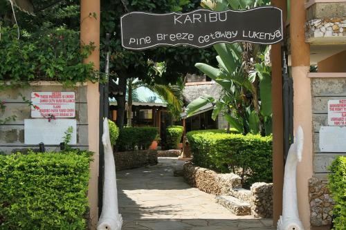 Pine Breeze Getaway Lukenya – khách sạn tại Athi River