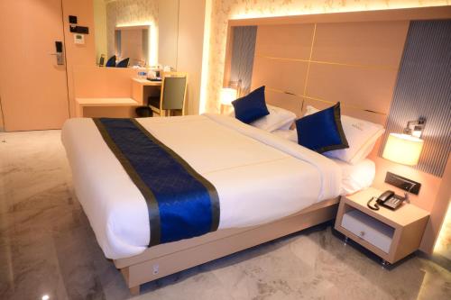 Hotel Merrit – khách sạn tại Badlapur