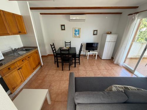 Kitchen, Buganvilla in Muntanya de la Sella