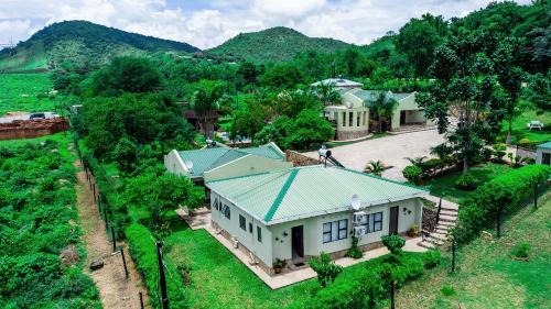 Resta Lodge  in การิบา