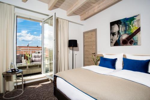 1 queen bed