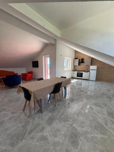 Casa del sole in Монтекорвіно-Ровелла