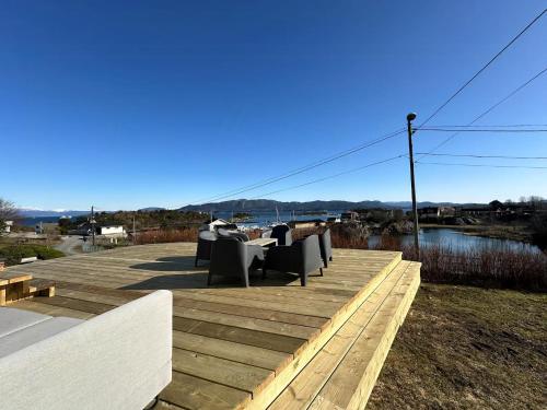 Vista exterior, Idyllic Cabin At Bømlafjorden With Sea View in Mosterhamn