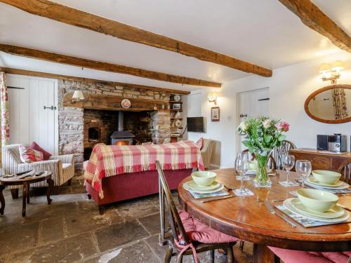 Iekārtas, 2 Bed in Crickhowell oc-bn023 in Llangynidr
