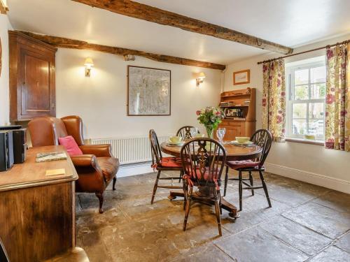 Iekārtas, 2 Bed in Crickhowell oc-bn023 in Llangynidr