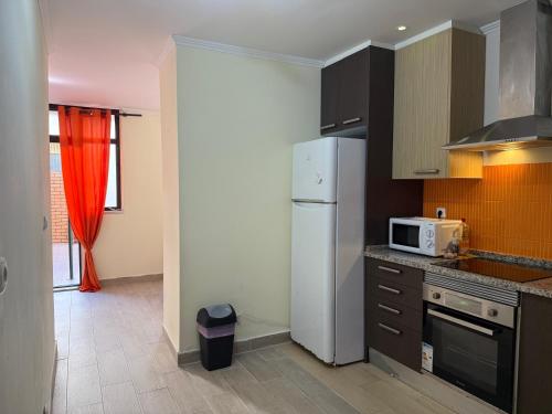 L&A Cozy Suite for 2 Airport River Terrace in ซากาเวม