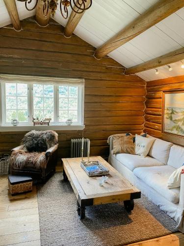 Viesnīcas āriene, Log Cabin With View Of Gaustatoppen in Austbygd