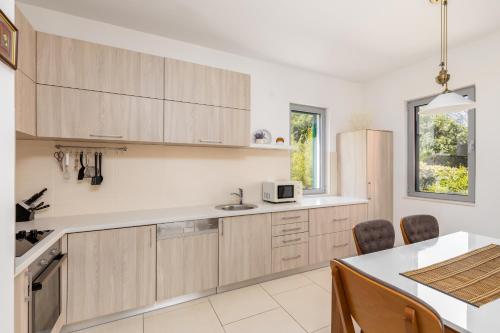 Lavender Bay Apartment C21 in Donji Morinj