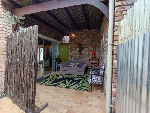 Fasiliti, Earthbound Guest House in Oudtshoorn
