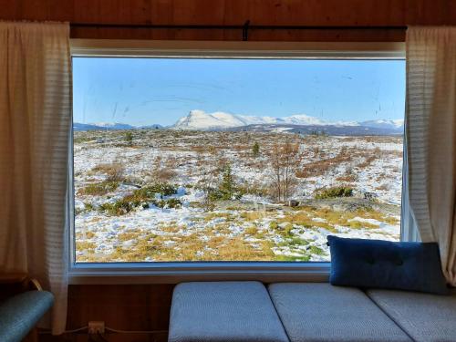 Nature-Close Cabin In Tranquil Mountain Area – khách sạn tại Lykkja