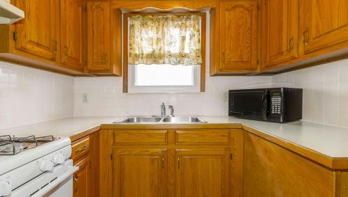 Konyha, Magnuson Hotel Extended Stay Canton Ohio in Canton (Ohio)