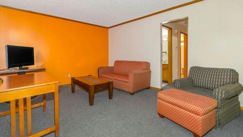 Magnuson Hotel Extended Stay Canton Ohio - image 22