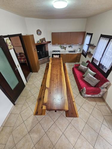 Eco Mountain Green House in Prestine