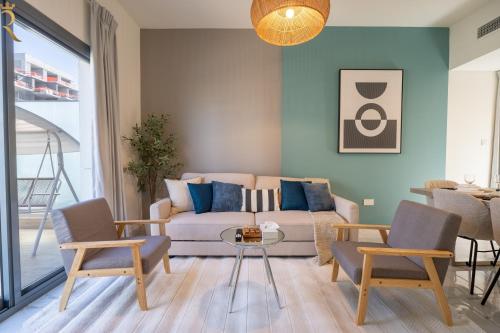 Modern Luxe 4BR-Maid with Stunning Canal View – khách sạn tại Bãi biển Al Raha