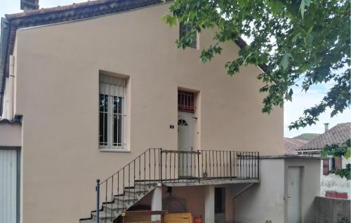 2 Bedroom Cozy Apartment In La Grand-Combe