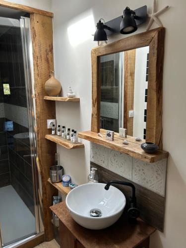 Chambre d hote 2 au bord de riviere - Le Bourdet