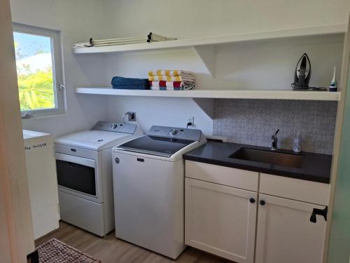 Shoreline cottages in ชาร์ลสทาวน์