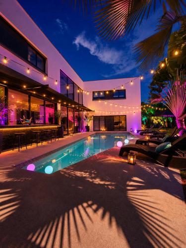 Célèbre VILLA VENUS Playacar - 24 Pax