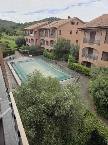Басейн, Appartamento Morelli Beach - Via Rossana Benzi in Ріоторто