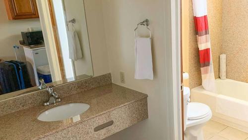 Relax Inn Bloomsburg - image 19