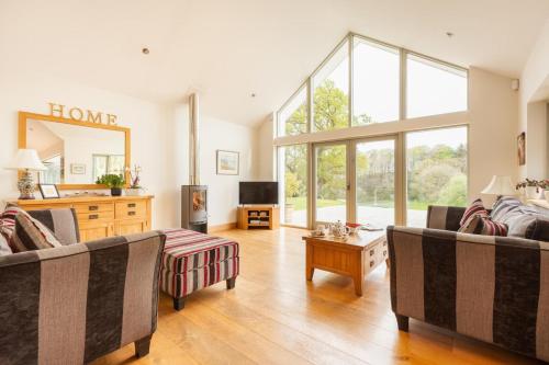 Iekārtas, 5 Bed in Slapton oc-s41370 in Strete