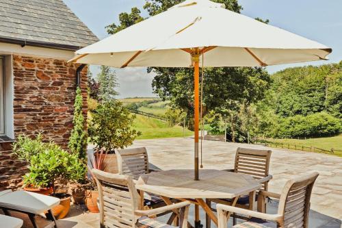 Iekārtas, 5 Bed in Slapton oc-s41370 in Strete