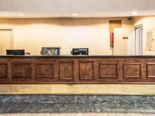 Studios and Suites 4 Less Emporia - image 22