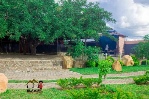 Elawini Lodge in Mpolonjeni