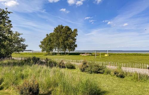 Viesnīcas āriene, 2 Bedroom Cozy Home In Askø in Askø
