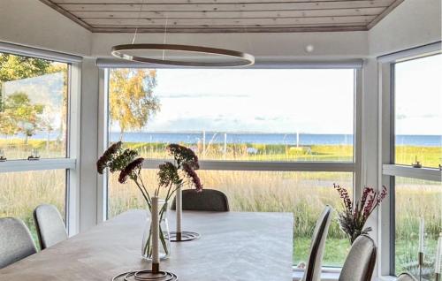 Istaba viesiem, 2 Bedroom Cozy Home In Askø in Askø