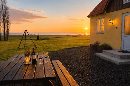Solhjem Bornholm - Top Rated Sea View Stay, Gudhjem