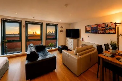 Sidemersey Livings- Convenient and Accessible 1-Bedroom Flat with a View, Central Liverpool photo 2