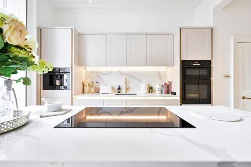 2 Bed Chelsea Townhouse Sleeps 5 - Pet Friendly - image 12
