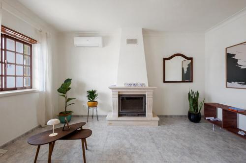 Casa Jasmin - Country Retreat with Sunny Garden in เรกูเอนโก กรันเด