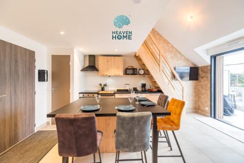 Duplex a Ploumanac'h plage de Saint-Guirec – khách sạn tại Saint-Guirec