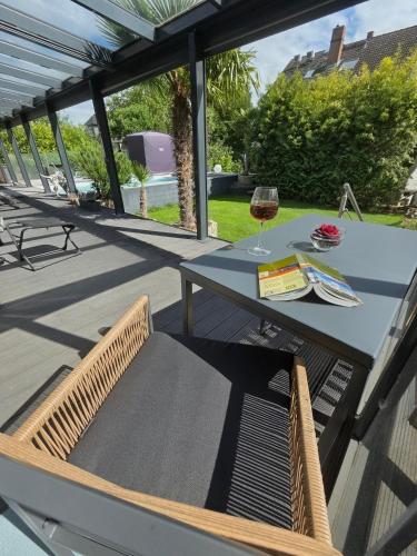 Garden, All-In Rhein-Main - Pool, Sauna, Fitness & Workspace! in Ginsheim-Gustavsburg
