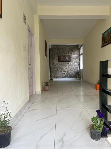 Taksh Holiday Home in Bandrol