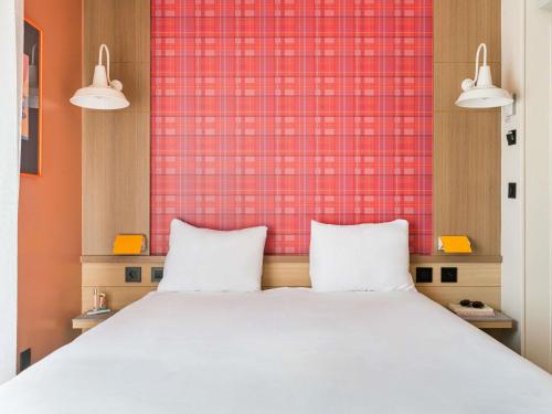 2 double beds