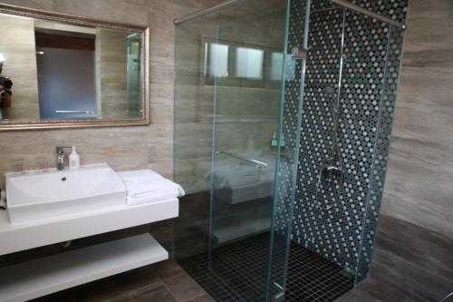 Bathroom, Old House Homestay near Qilan Forest Recreation Area