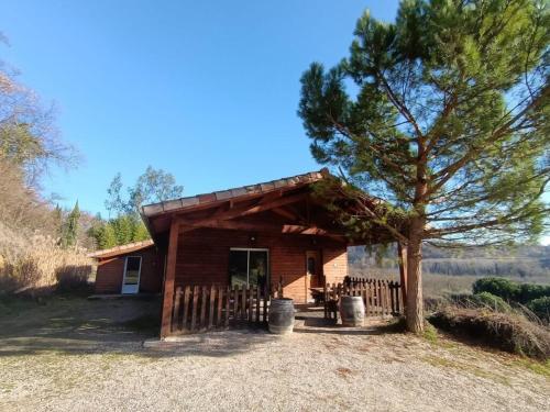 Chalet Le Truffier pour 29 Personnes in Genissieux (Rhone-Alpes)