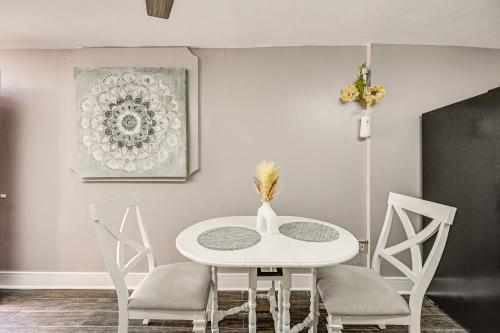 2 Mi to Public Pool! Cozy Naples Cottage w/ Patio in Lely Resort